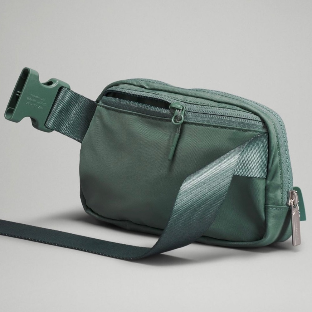 💚 NEW Lululemon | Everywhere Belt Bag 1L in Tidewater Teal NWT - Picture 5 of 6